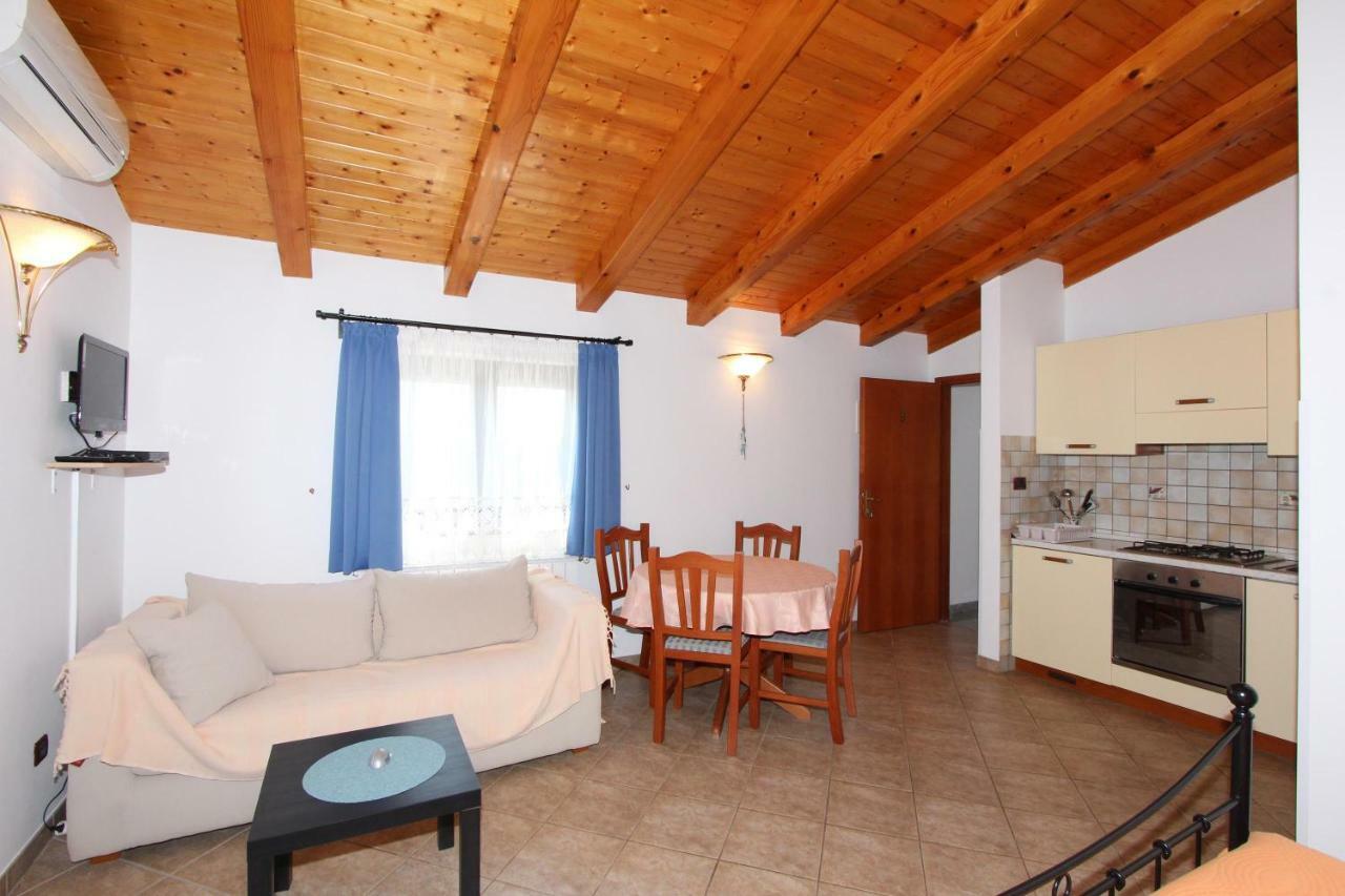 Apartments Villa Mara Rovinj Exterior foto